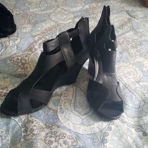 Size 9 black espadrilles